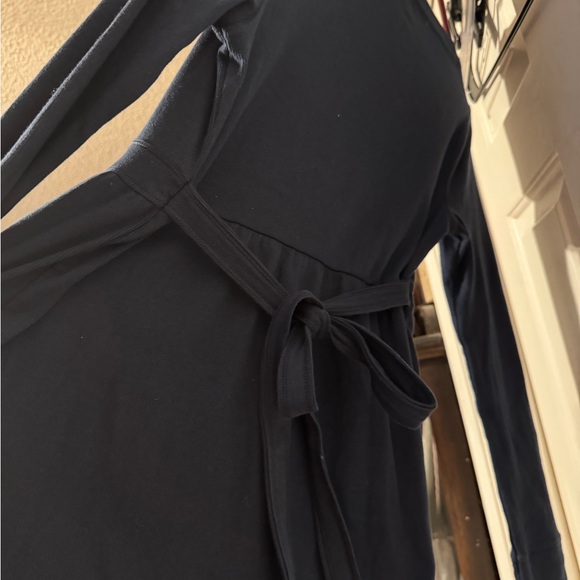 Hollister Navy Long-Sleeve Scoop Henley Top size m - Picture 6 of 9